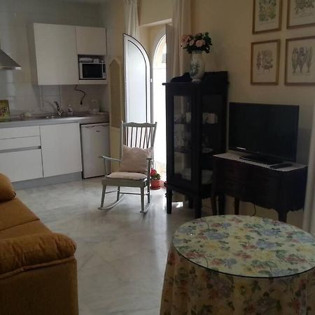 Apartamento clásico, cerca a Jardines de Murillo Sevilha Exterior foto